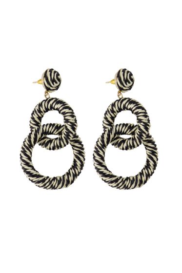 Zusss oorbellen van touw off white/zwart