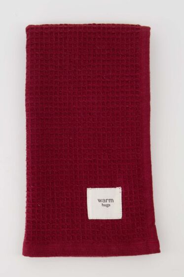 Zusss badhanddoek warm hugs donkerrood